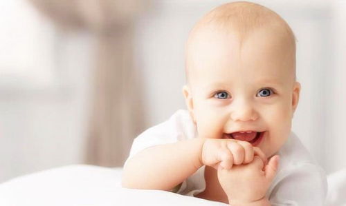 为什么有的婴儿一出生就有牙齿 原因是什么 看育儿专家的理解