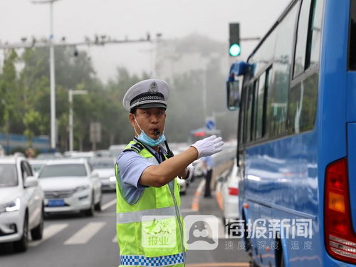 烟台交警一大队高考首日全员上岗 护航考生逐梦前行