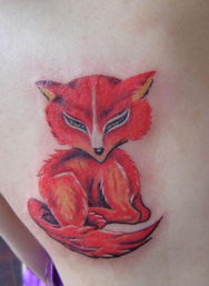 蓝狐里面的狐狸纹身的图案谁有 