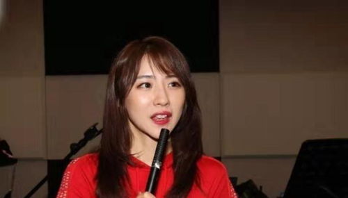 香港女歌手为处女个唱做足准备 坦言看现场粉丝反应随时露肉
