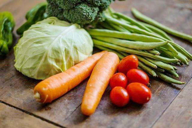 原创老年人养护血管，6种富含叶酸的蔬菜，你经常吃吗？