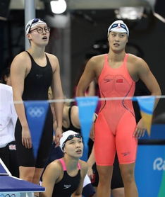 女子游泳运动员和女子跳水运动员,为何非得穿连体竞技泳衣比赛