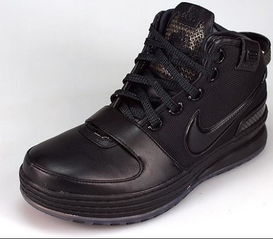 推荐一双好看的黑色板鞋或篮球鞋 平时能穿的 , NIKE或阿迪的 