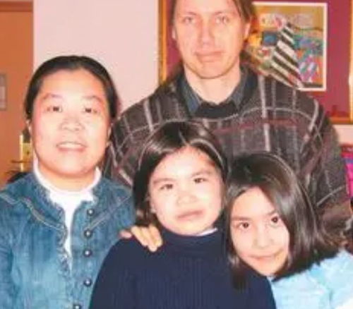 美国华裔神童邹奇奇 3岁读书写作,8岁出书,15岁已在哈佛演讲