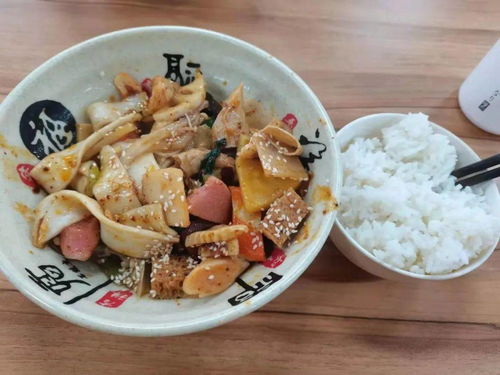 “干饭”的意思如何、干饭的读音怎么读、干饭的拼音是什么、怎么解释？