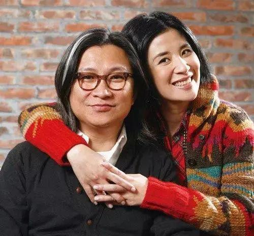 与陈可辛相恋23年,并生下女儿的吴君如,如今55岁了为何还不结婚