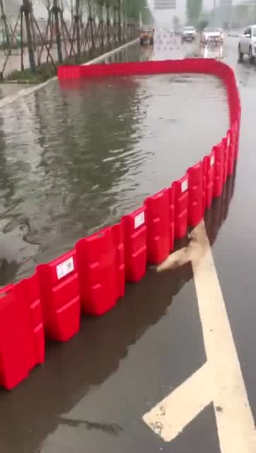 到了梅雨季节,你们城市的下水道,撑过去了吗 