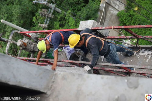 高温酷暑,小伙每天在工地高空作业超过10小时,只为儿子能活着