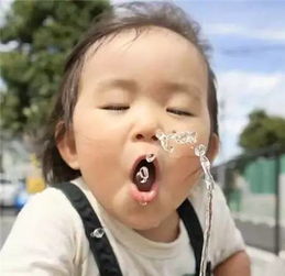 日本这个4岁傻丫头靠 丑萌 红遍中国,实力圈粉100万 哈哈