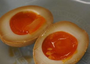 半生不熟的鸡蛋吃了对身体有害吗 