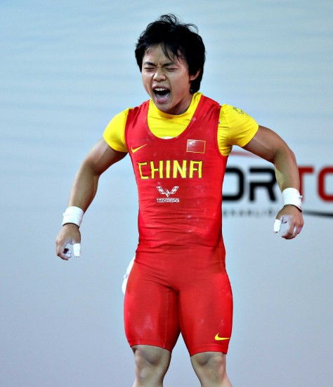 奥运双性人举重***是谁东京奥运会举重***石智勇是桂林哪里人