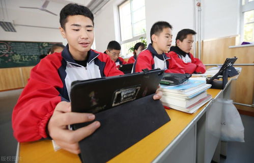 安徽一中学要求学生花5800元买平板 为学习用：官方称已退费