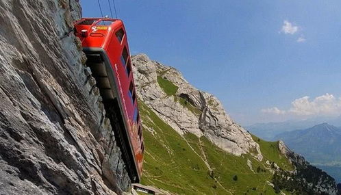 全球最惊险的铁路之一,在陡峭山坡上行驶,距今已运行100多年