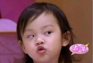 李小璐6岁女儿甜馨 整容 式长大, 以前嫌她丑,现在追成狗 