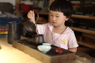 为什么大人不让小孩喝茶(为什么大人不让小孩喝茶叶水)