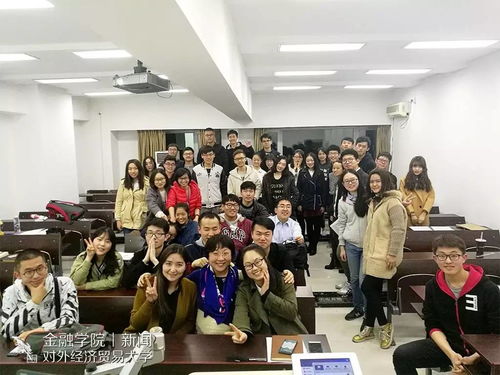 大学优秀班干部事迹(优秀班干部 主要个人事迹 大学劳动委员 300字左右)