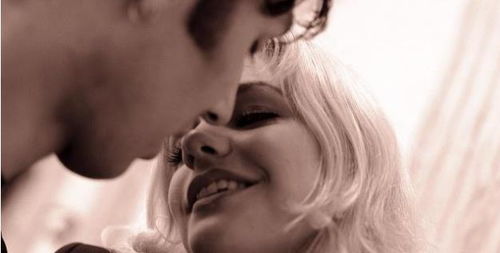 情侣之间,时常接吻会为身体带来哪些好处,第二个非常讨女生喜欢