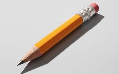铅笔和彩铅成分的区别 