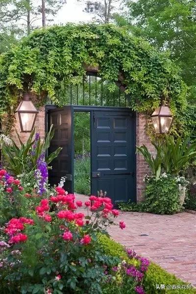 别墅和院子的大门,让人最直观主人品位的地方 哪种风格适合你 入口 