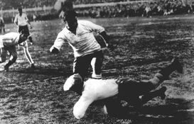 老照片 1930年世界杯独臂将军 传奇射手竟是独臂人