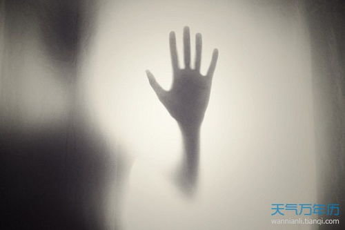 梦见已经死的人还活着什么意思 梦见已经死的人还活着预示什么