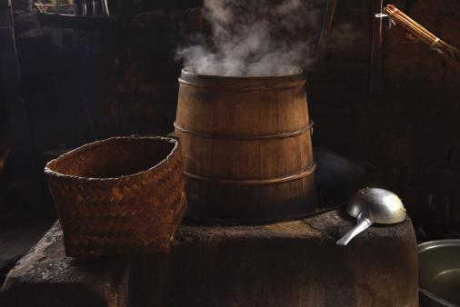 宜宾金樽黑酒 中国传统酒文化传承的典范 东方酒文化 偏重一个 酿 字