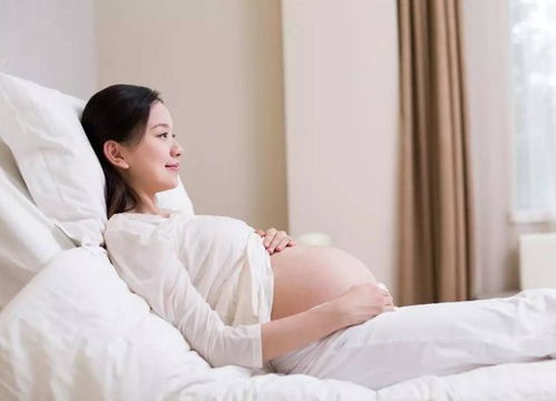 孕32周孕妇坐凉椅子有影响吗(怀孕32周坐车会不会早产)