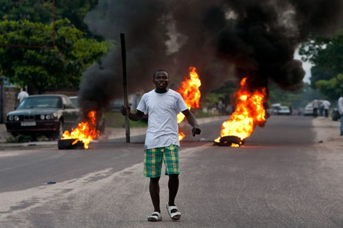刚果 金 现任总统连任 首都骚乱多人死伤 