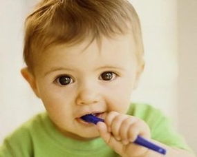宝宝多大可以使用牙膏 三种牙膏宝宝不能用 