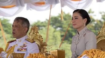 委屈求全,41岁泰国嫡公主对继母毕恭毕敬,讨好方式比王储更巧妙