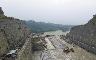 湖南岳阳县公田镇飞云村 矿业公司开采 破坏生态环境