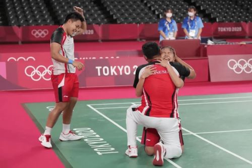 看了东京奥运会最催泪的10张照片,终于顿悟什么是真正的奥运精神
