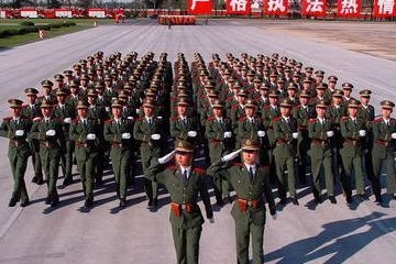中国 最划算 的3所军校,相对好考,不仅免学费考上全家光荣