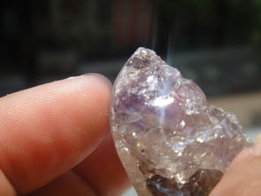 紫色石头是什么石头 