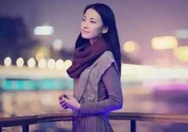 有品味的女人看衣服,有气质的女人看打扮 