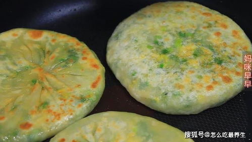 这才是韭菜馅饼的正确做法,皮薄如纸,鲜香浓郁,一次8个不够吃