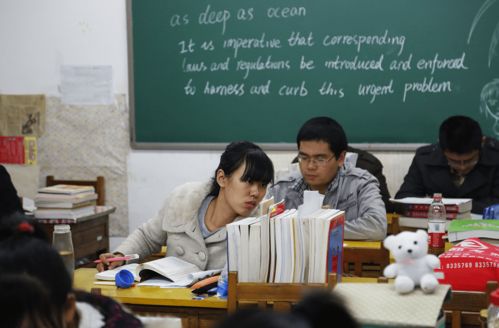 中专的护士,怎么样对口升学 什么时候考试 都考哪几门