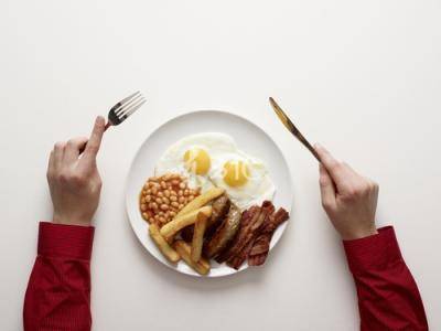 心情短语2018、人如果吃的太饱，就会厌倦食物，而不会感激食物