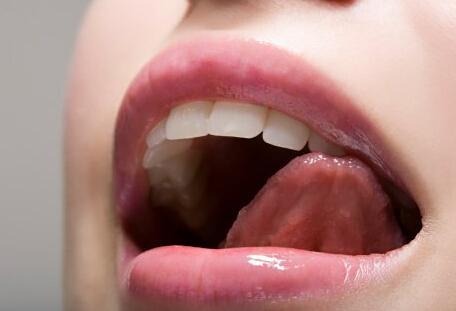舌头下面的有青筋意味着什么 