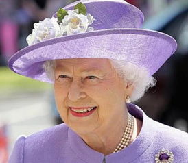 92岁英国女王穿 毒液裤 亮相, 高贵优雅,