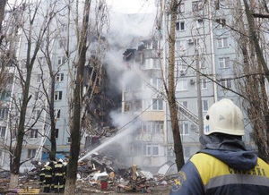 俄紧急情况部 马格尼托戈尔斯克居民楼倒塌致33人死亡 包括6儿童