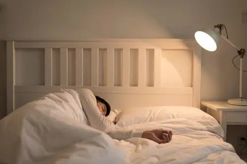 睡觉质量差 爱做梦,该如何改善