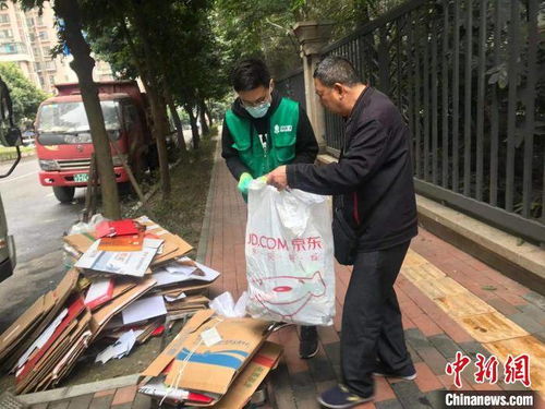 收废品小伙上非诚勿扰,惨被灭灯还遭嘲笑,孟非:说说收什么废品?