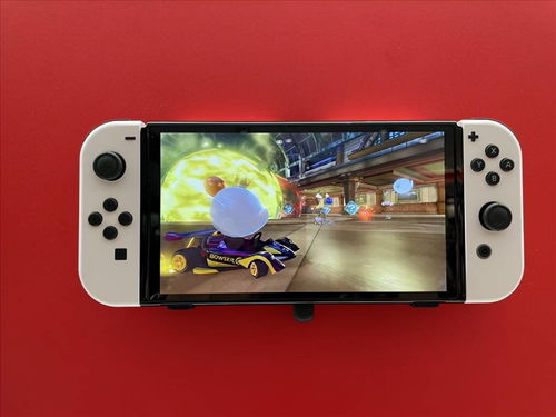 Switch OLED实拍照曝光 窄边框 黑白配色观感绝佳