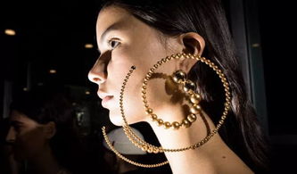 时装周珠宝配饰流行趋势 明年的时髦就全靠它们了