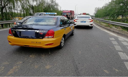 北京一出租车司机专挑并线车辆碰瓷,现已被刑事拘留
