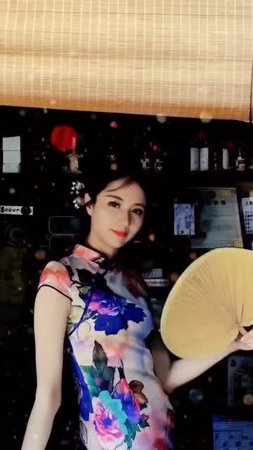 遇见这么漂亮的老板娘,你能吃几碗凉粉 