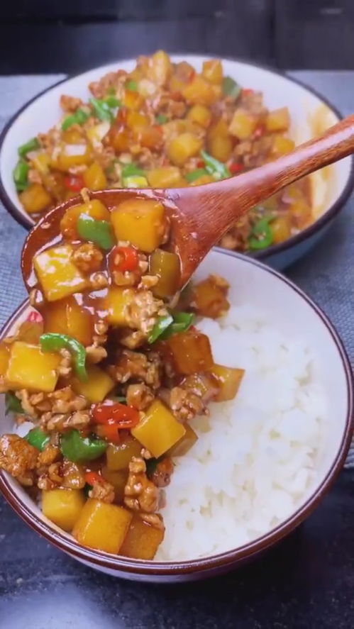 家常菜肉末土豆做法,味道好极了 配上大米饭能吃干三碗 