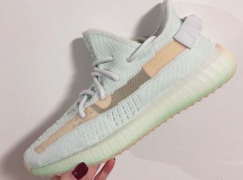 YEEZY350的亚 欧 美三洲的限定,有没有你喜欢的一双呢