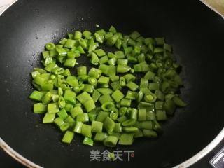 甜豆角炒豆腐的做法 甜豆角炒豆腐怎么做 清水淡竹的菜谱 